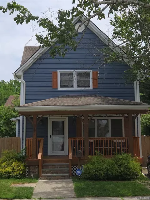 38 Kelsey Rd, Poughkeepsie, NY 12601