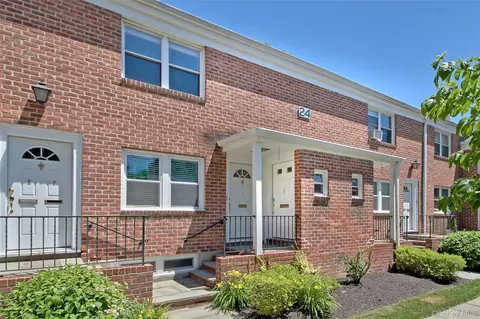 24 Wappanocca Ave #J, Rye, NY 10580