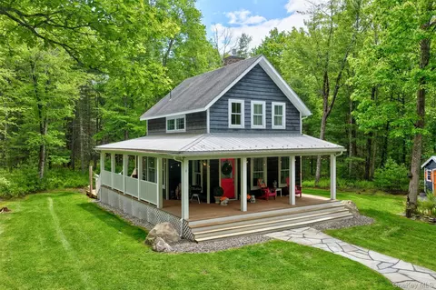 46 Rowley Rd, Lumberland, NY 12732