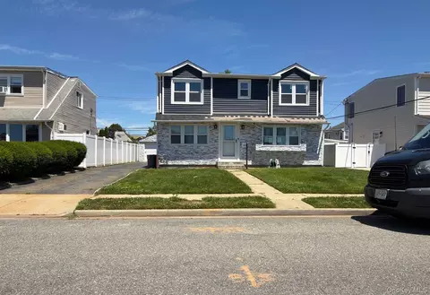 64 Ketcham Ave, Hicksville, NY 11801