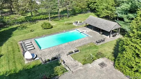 11 Deerwood Rd, Ramapo, NY 10977