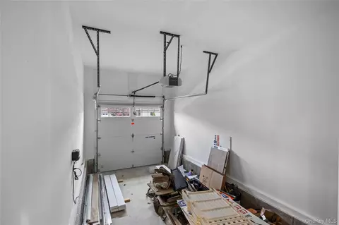 Entry Way - 21 Devon Rd, Bethpage, NY 11714 photo 5 of 5