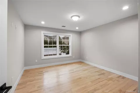 Bedroom - 21 Devon Rd, Bethpage, NY 11714 photo 5 of 8