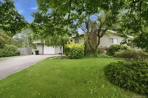 1020 Commack Rd, Dix Hills, NY 11746
