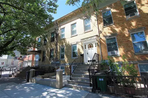 66-32 74th St, New York, NY 11379