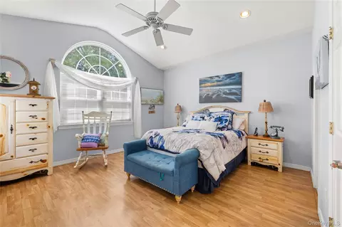 Bedroom - 2803 Pebble Beach Path, Riverhead, NY 11901 photo 1 of 4