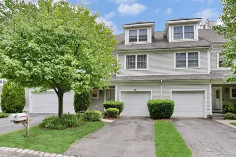 27 Underhill Dr, Pomona, NY 10970