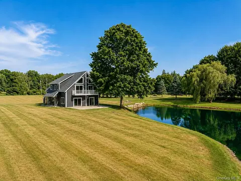 3358 New Prospect Rd, Shawangunk, NY 12566