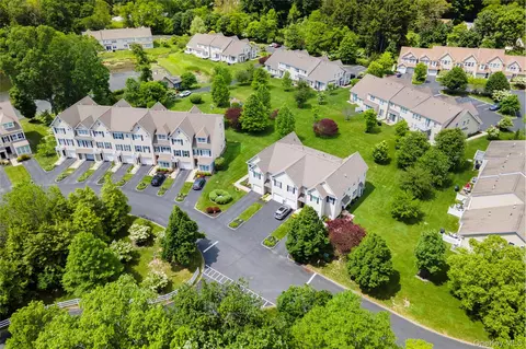 View/Area - 1 Halley Ct, Poughkeepsie, NY 12601 photo 5 of 8