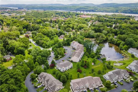 View/Area - 1 Halley Ct, Poughkeepsie, NY 12601 photo 7 of 8