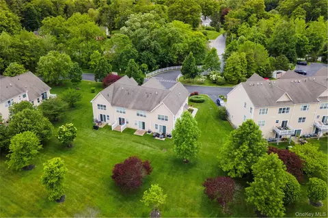 View/Area - 1 Halley Ct, Poughkeepsie, NY 12601 photo 6 of 8