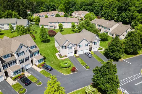 View/Area - 1 Halley Ct, Poughkeepsie, NY 12601 photo 3 of 8