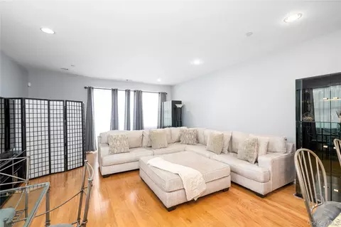 Living - 1 Halley Ct, Poughkeepsie, NY 12601 photo 1 of 1