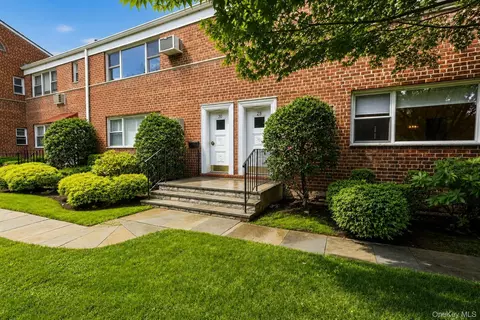 28 Oregon Ave #A, Bronxville, NY 10708