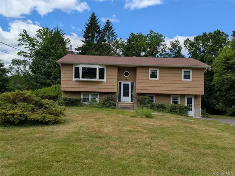 11 Kevin Ct, Crawford, NY 12549