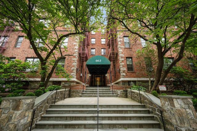 663 Locust St #5D, Mount Vernon, NY 10552