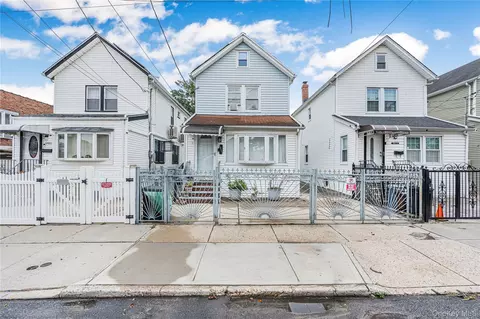 99-13 215th St, New York, NY 11429