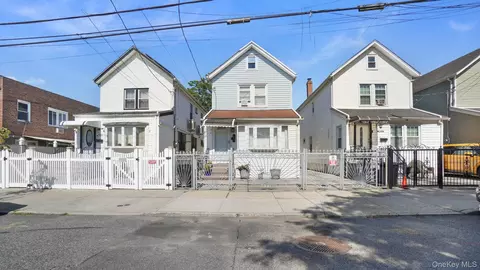 99-13 215th St, New York, NY 11429