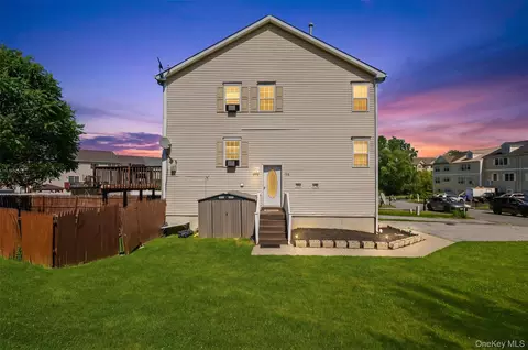 70 Peach Pl, Middletown, NY 10940