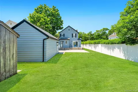105 Maple Ave, Patchogue, NY 11772 photo 3