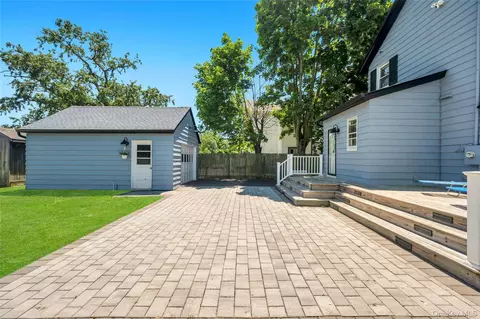 105 Maple Ave, Patchogue, NY 11772 photo 19