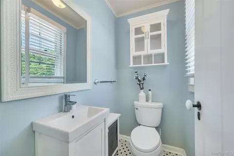105 Maple Ave, Patchogue, NY 11772 photo 14