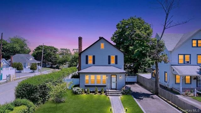 105 Maple Ave, Patchogue, NY 11772