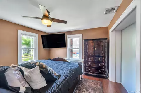 105 Maple Ave, Patchogue, NY 11772 photo 13