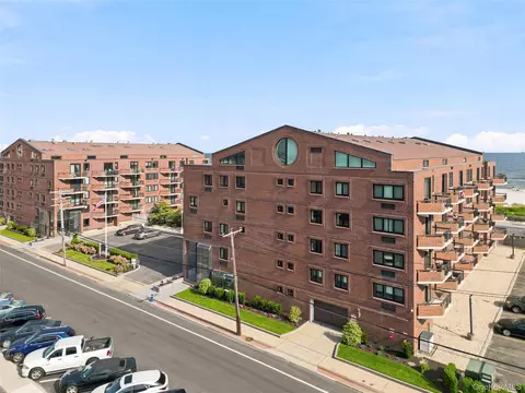 750 W Broadway #3P, Long Beach, NY 11561