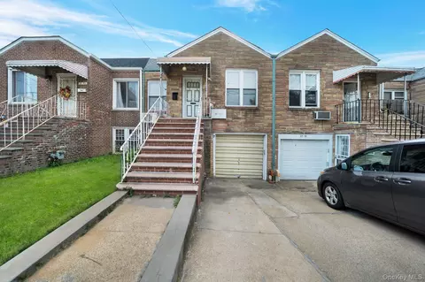 87-80 Little Neck Pkwy, New York, NY 11001