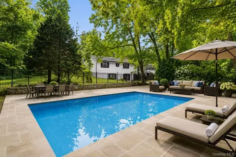 60 Cherry St, Katonah, NY 10536