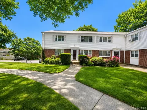 15-14 212 St #215, Bayside, NY 11360