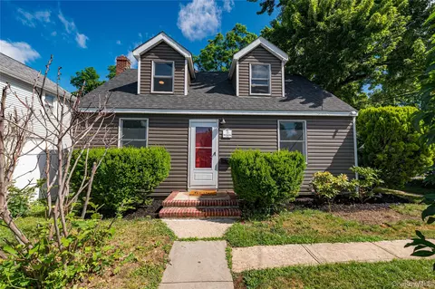 75 W Pulaski Rd, Huntington Station, NY 11746