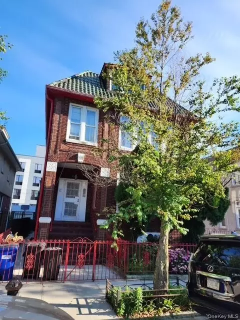 134 Sullivan Pl, Brooklyn, NY 11225 photo 2