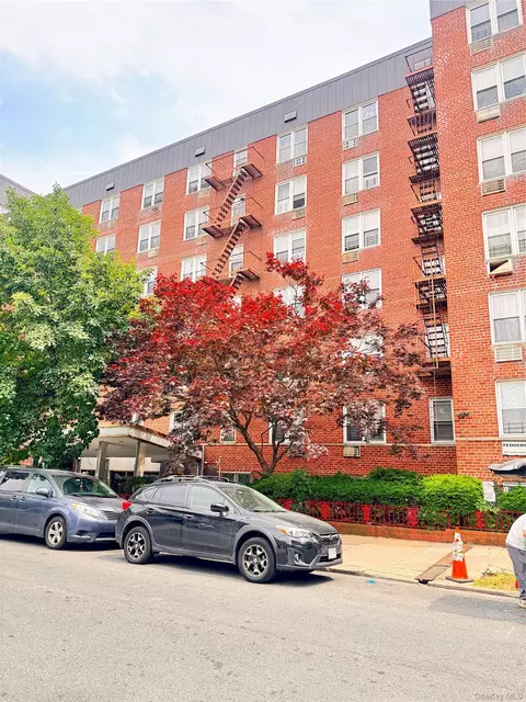 144-24 37 Ave #6B, New York, NY 11354