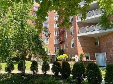 15105 Cross Island Pkwy #1D, New York, NY 11357
