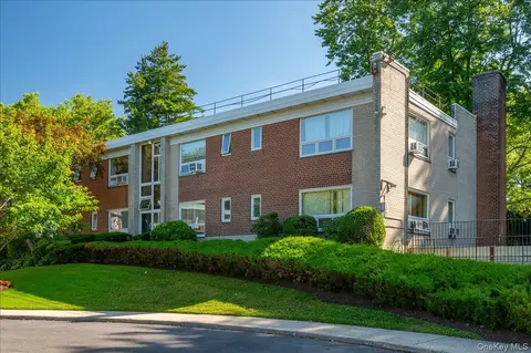 12 Channing Pl #1R, Eastchester, NY 10709