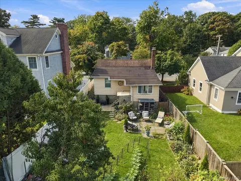 View/Area - 37 Beck Ave, Rye, NY 10580 photo 2 of 8