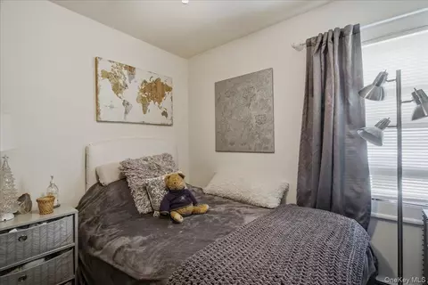 Bedroom - 37 Beck Ave, Rye, NY 10580 photo 1 of 4