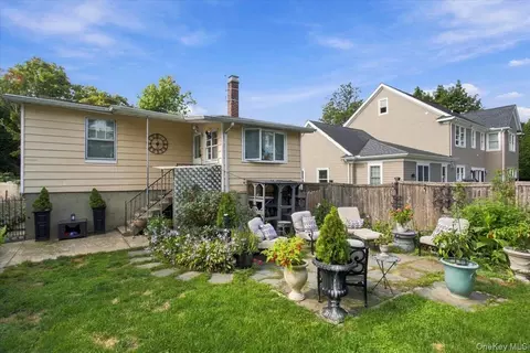 Exterior - 37 Beck Ave, Rye, NY 10580 photo 3 of 6