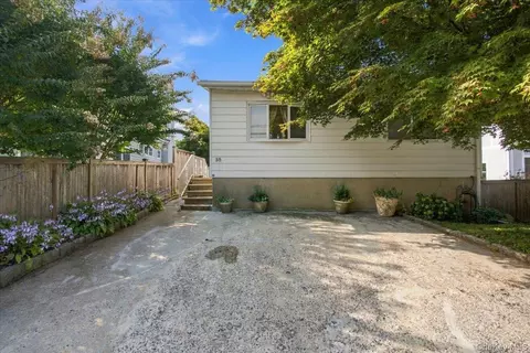 Exterior - 37 Beck Ave, Rye, NY 10580 photo 4 of 6
