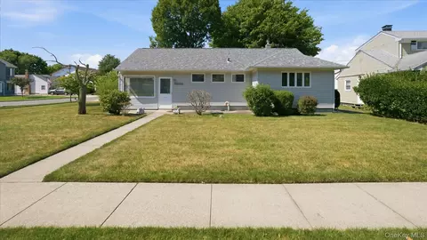 2513 Cedar St, East Meadow, NY 11554