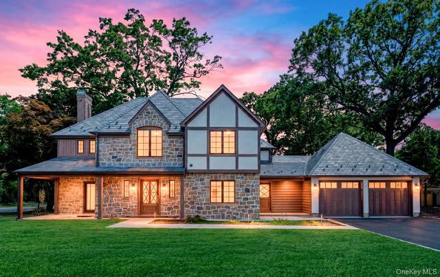 46 Banbury Rd, Rockville Centre, NY 11570