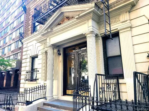 342 W 56th St #1E, New York, NY 10019