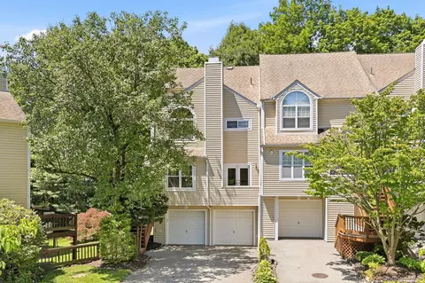 75 W Hartsdale Ave # 3, Greenburgh, NY 10530