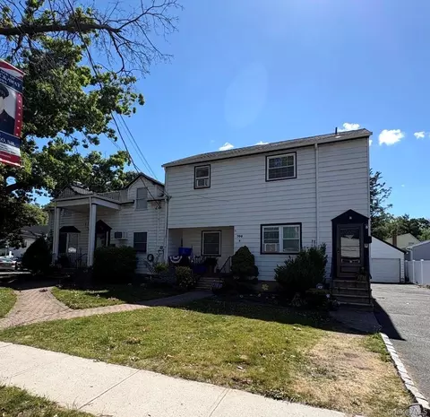 390 Atlantic Ave, East Rockaway, NY 11518