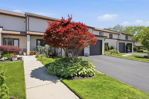 100 Daly Blvd #1306, Oceanside, NY 11572