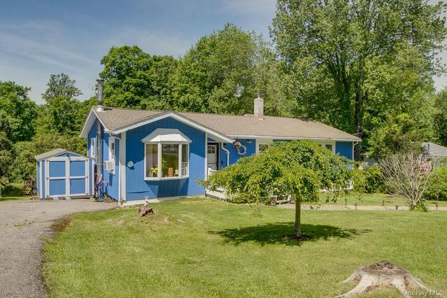 60 Chief Nimham Dr, Kent, NY 10512