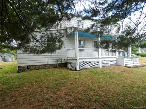 56 Wallkill Ave, Shawangunk, NY 12589 photo 2
