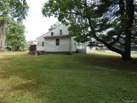 56 Wallkill Ave, Shawangunk, NY 12589 photo 8